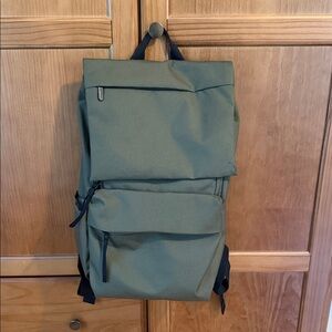 Everlane ReNew Transit Backpack Kalamata Green